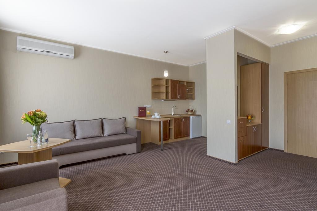 Mariot Medical Center Hotel Truskavets Bagian luar foto