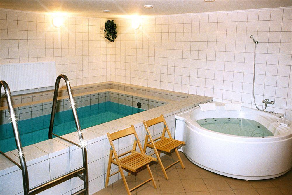 Mariot Medical Center Hotel Truskavets Bagian luar foto