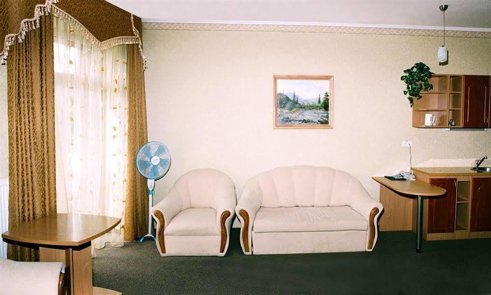 Mariot Medical Center Hotel Truskavets Bagian luar foto